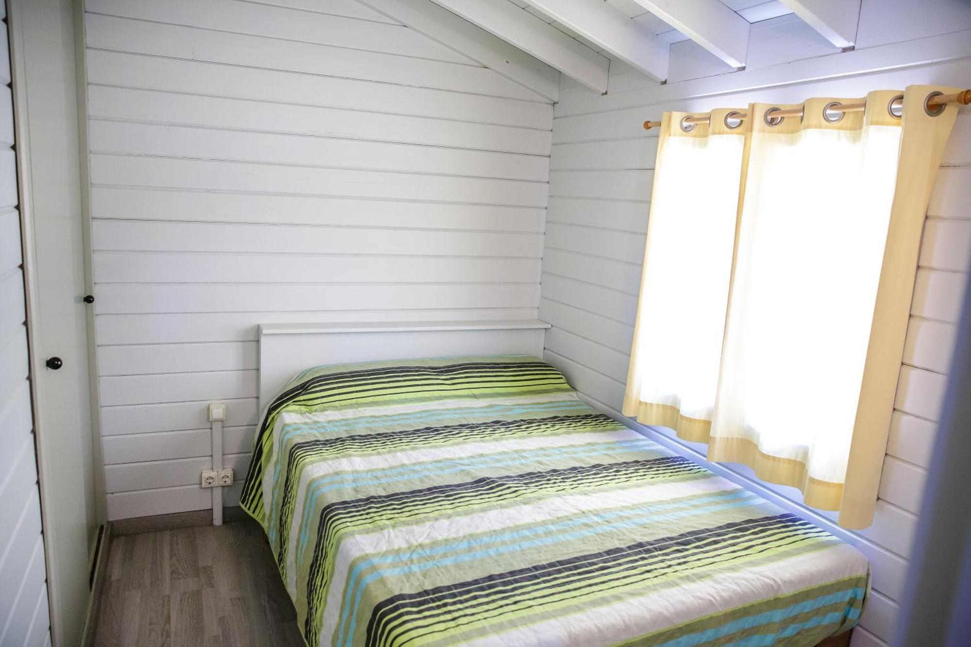 Camping La Llosa กัมบริลส์ ภายนอก รูปภาพ