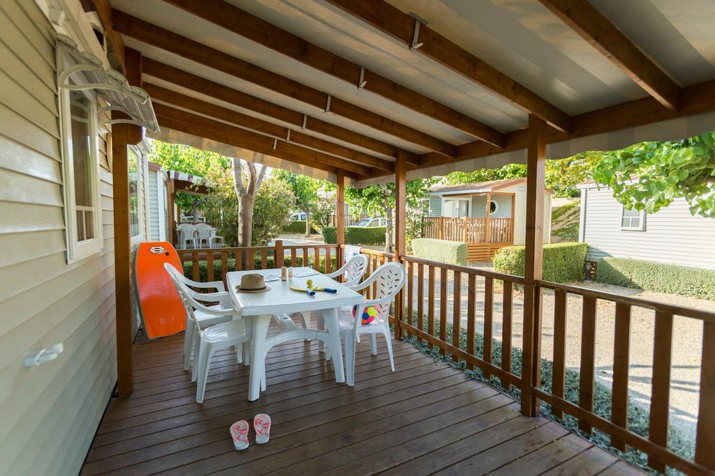 Camping La Llosa กัมบริลส์ ภายนอก รูปภาพ
